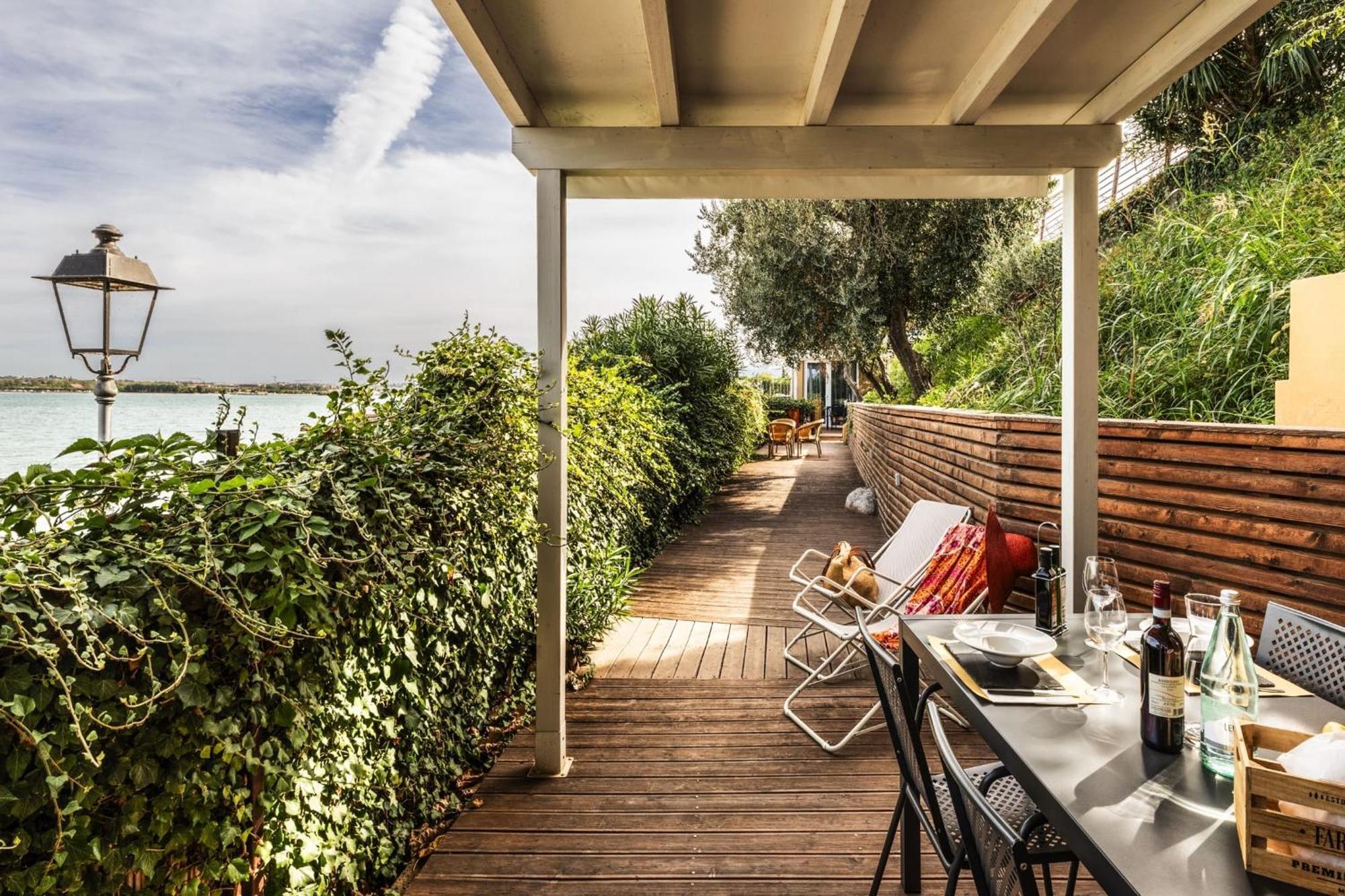Camping Bergamini Peschiera del Garda Bagian luar foto