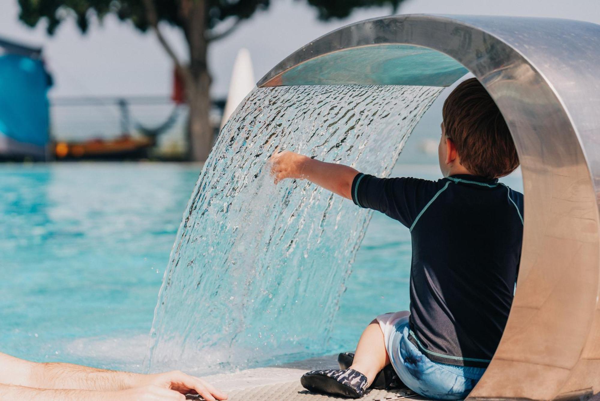 Camping Bergamini Peschiera del Garda Bagian luar foto