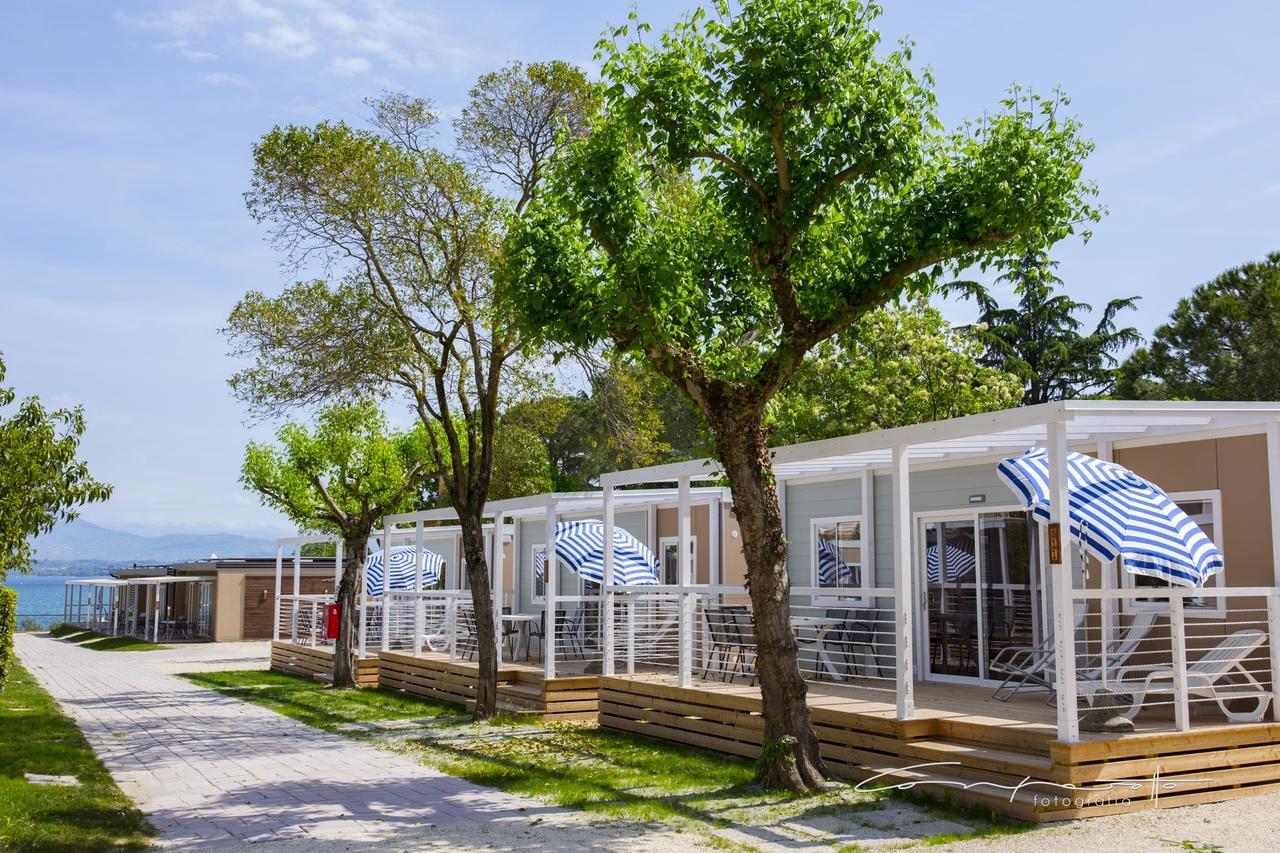 Camping Bergamini Hotel Peschiera del Garda Bagian luar foto